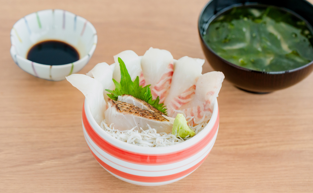 淡路島“夏の白” 真鯛・ふっくら釜揚げしらす丼画像