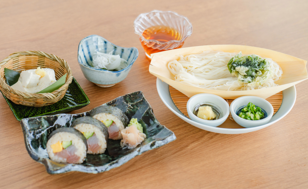 福良手延べ素麺と海鮮巻き画像