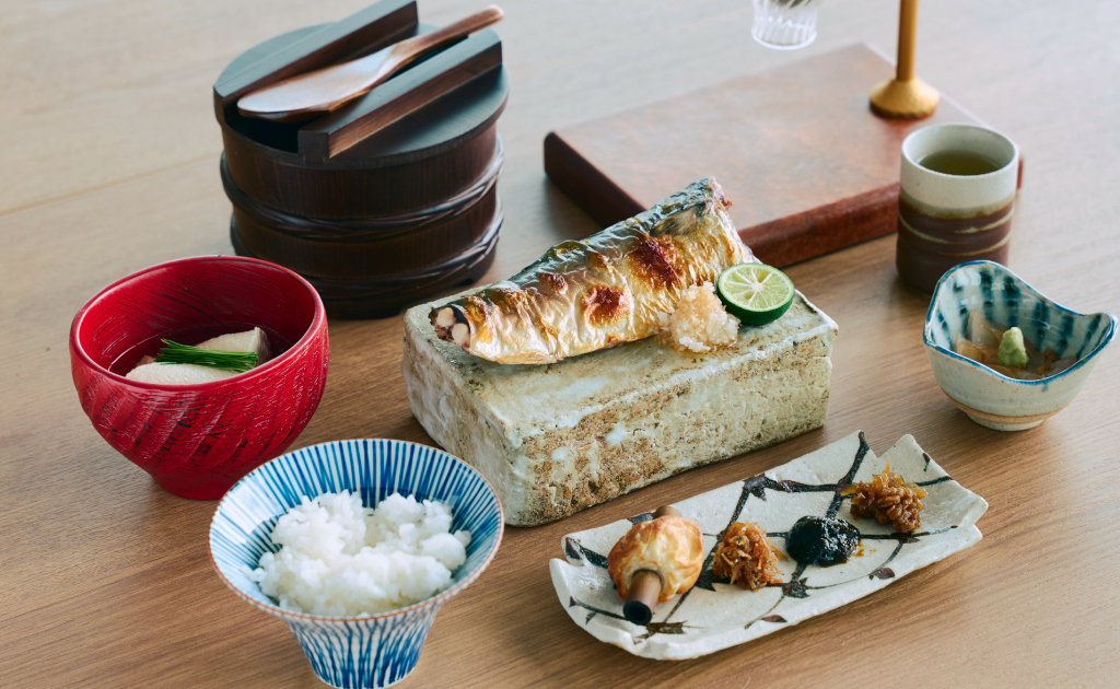 うずしお囲炉裏の朝定食